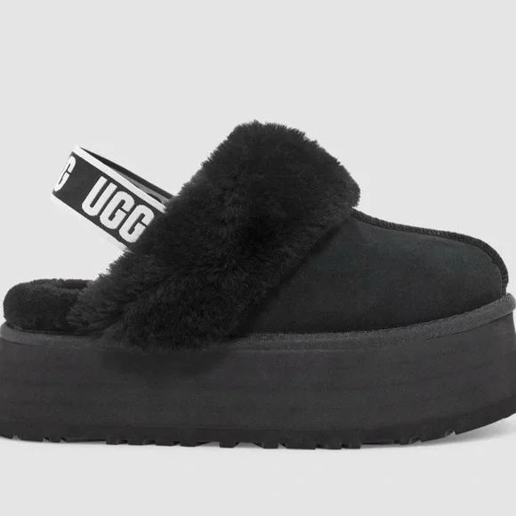 UGG Funkette Women’s Black Fluff Platform Shoes SZ 9 - Picture 1 of 9